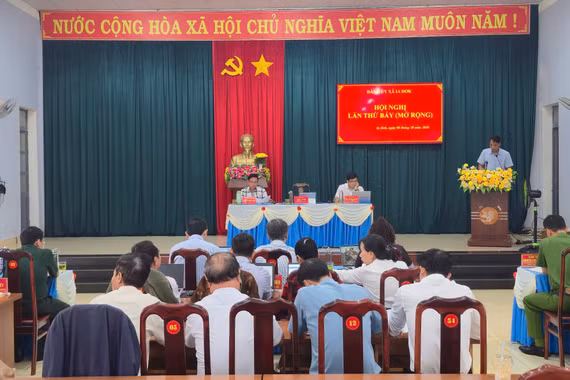 Ban Chấp hành Đảng bộ xã Ia Dơk tổ chức hội nghị lần thứ 7 (mở rộng)