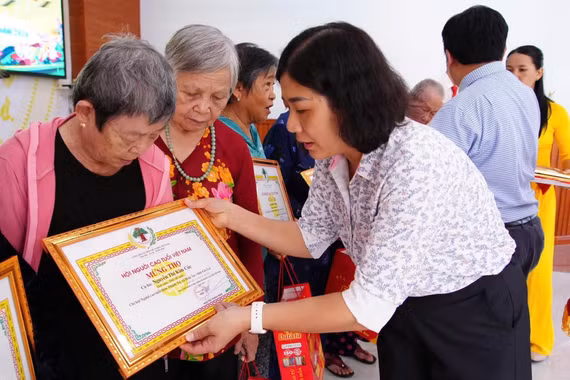 Xã Hoài Ân tổ chức lễ mừng thọ 586 người cao tuổi