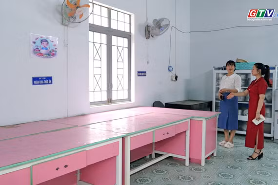 Khó duy trì bữa ăn bán trú khi siết chặt yêu cầu về nguồn cung thực phẩm