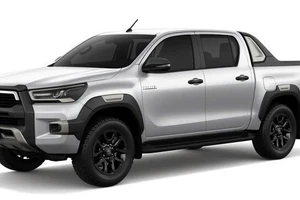 Chinh phục mọi địa hình với Toyota Hilux 2025