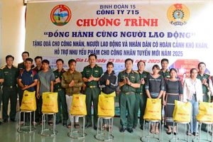 Công ty 715 tổ chức Chương trình “Đồng hành cùng người lao động"