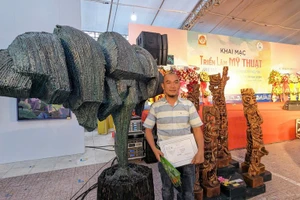 Tổ chức Trại sáng tác điêu khắc tỉnh lần thứ nhất với chủ đề “Đất và người Gia Lai”