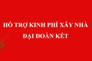 Chuyển 2 tỷ đồng hỗ trợ TP. Pleiku xây dựng nhà “Đại đoàn kết”