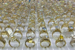 Sáng 5-8, giá vàng bật tăng trở lại, đạt ngưỡng 123,8 triệu đồng/lượng