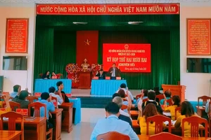 Kbang tạm giao 76 biên chế cán bộ, công chức hành chính các cơ quan chuyên môn thuộc UBND huyện