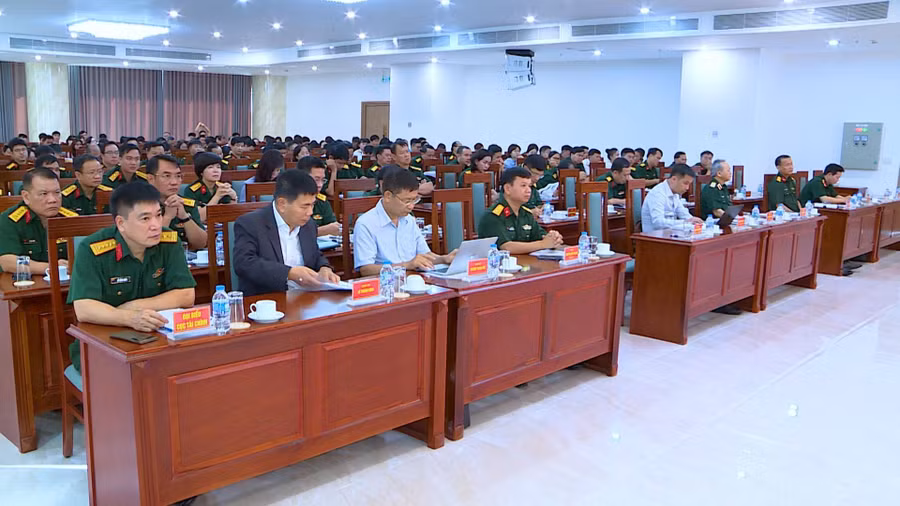 hon-250-dai-bieu-tham-du-hoi-nghi.jpg