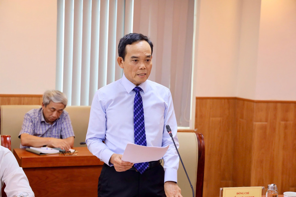 Trưởng ban Chính sách, chiến lược Trung ương Trần Lưu Quang báo cáo tại cuộc làm việc Trưởng ban Chính sách, chiến lược Trung ương Trần Lưu Quang báo cáo tại cuộc làm việc