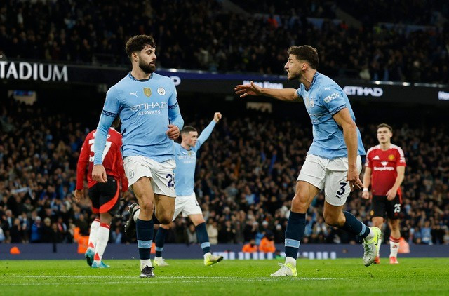 Man United ám ảnh với những pha không chiến và thua từ tình huống cố định Man United ám ảnh với những pha không chiến và thua từ tình huống cố định
