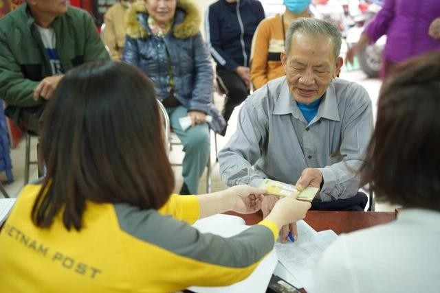 Bộ Nội vụ đề xuất người nghỉ hưu trước tuổi được hưởng trợ cấp hưu trí 1 lần Bộ Nội vụ đề xuất người nghỉ hưu trước tuổi được hưởng trợ cấp hưu trí 1 lần