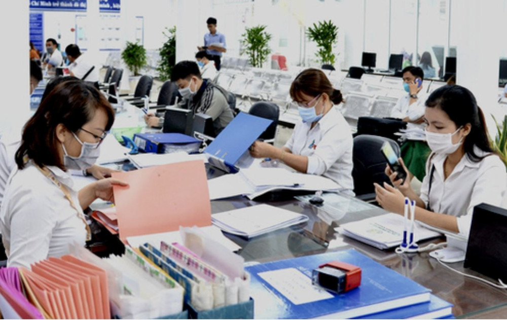 Gắn quyền lợi với trách nhiệm để nâng cao chất lượng cán bộ, công chức (Ảnh minh họa) Gắn quyền lợi với trách nhiệm để nâng cao chất lượng cán bộ, công chức (Ảnh minh họa)