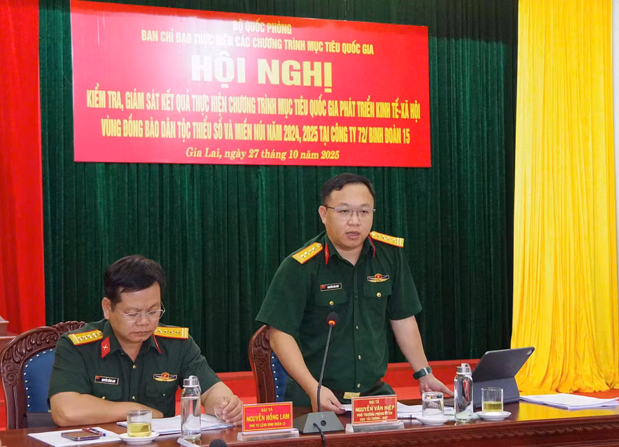 Đại tá Nguyễn Văn Hiệp-Phó Trưởng phòng Kinh tế sự nghiệp, Cục Tài chính (Bộ Quốc phòng) phát biểu tại buổi làm việc. Ảnh: Thanh Quý