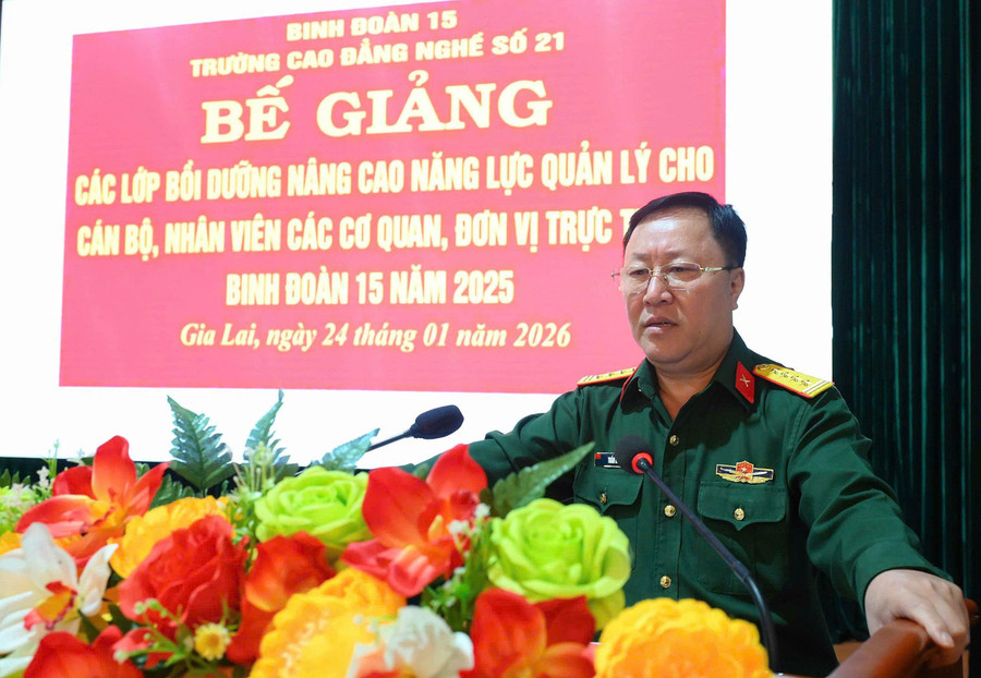 dai-ta-tran-ngoc-hai-uy-vien-ban-thuong-vu-pho-tu-lenh-kiem-tham-muu-truong-binh-doan-15-phat-bieu-tai-le-be-giang.jpg