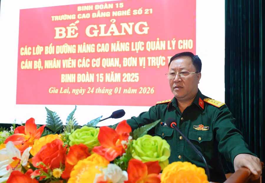 dai-ta-tran-ngoc-hai-uy-vien-ban-thuong-vu-pho-tu-lenh-kiem-tham-muu-truong-binh-doan-15-phat-bieu-tai-le-be-giang.jpg