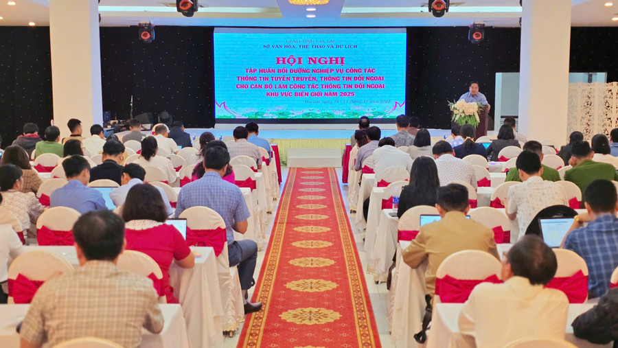Quang cảnh hội nghị. Ảnh: Bá Bính z7121349680258-75151f1821213739b88b0b604639cc07.jpg