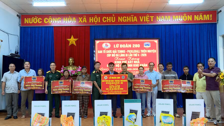 ban-to-chuc-giai-tennis-pickleball-thien-nguyen-cup-mo-da-lang-bi-gia-lai-ho-tro-kinh-phi-xay-nha-o-cho-6-ho-ngheo-o-xa-kon-gang.jpg