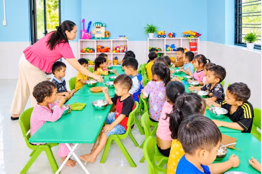 Minh bạch thu, chi dịch vụ bán trú trường học