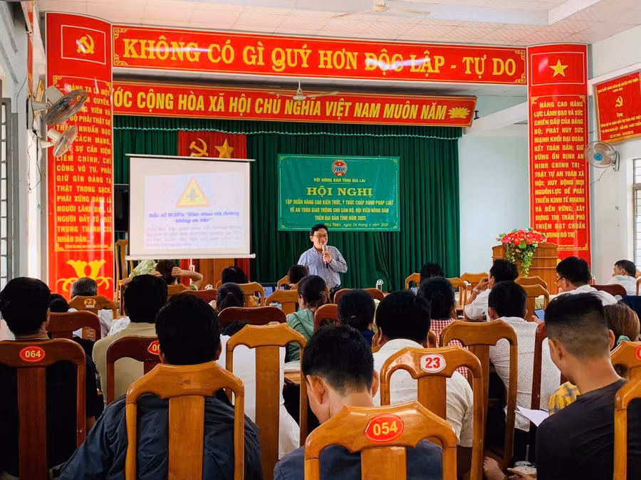 quang-canh-buoi-tap-huan-anh-thu-trang.jpg