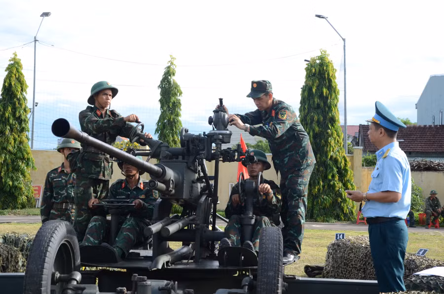 nang-cao-nang-luc-tham-muu-chi-huy-phong-khong-trong-tinh-hinh-moi.jpg