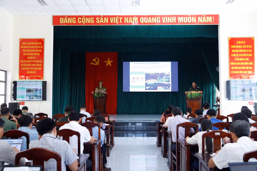 tap-huan-khung-dien-tap-xa-tuy-phuoc.jpg