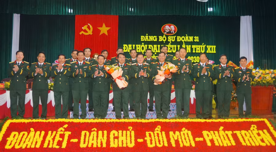 z6809443419107-7382f95b551e022e060eb27c619b0158.jpg