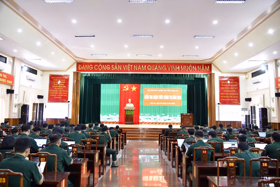 bo-chi-huy-quan-su-tinh-gia-lai-kiem-tra-nhan-thuc-chinh-tri.jpg