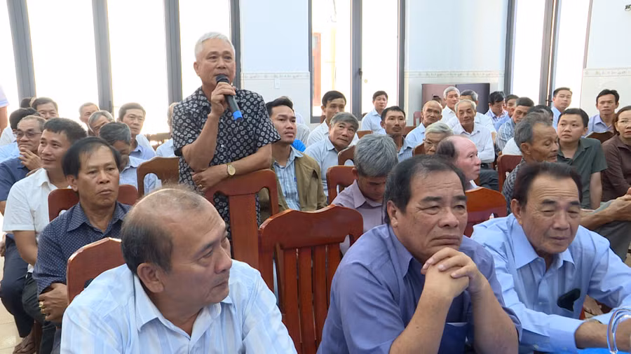4-cu-tri-phuong-hoai-nhon-bac-neu-y-kien-tai-buoi-tiep-xuc-cu-tri.jpg