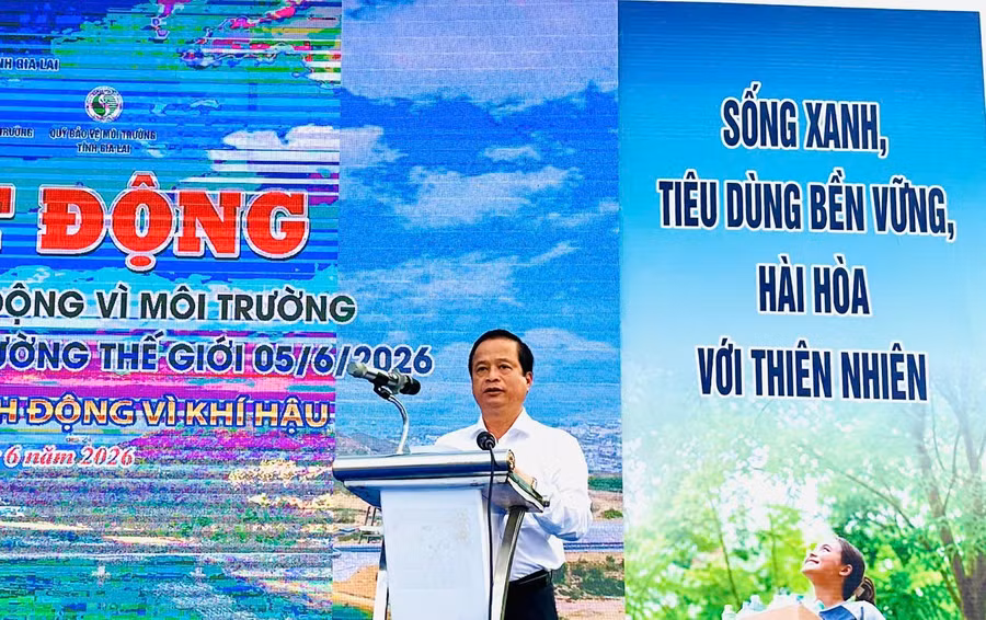 pho-chu-tich-thuong-truc-ubnd-tinh-nguyen-tuan-thanh-phat-bieu-tai-le-phat-dong-anh-hong-thuong.jpg