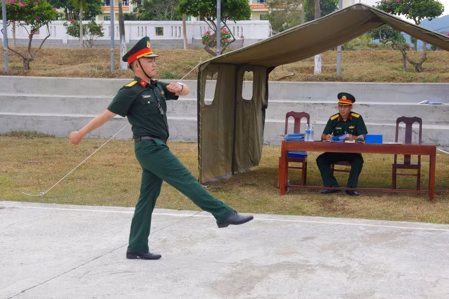 lu-doan-572-to-chuc-hoi-thi-can-bo-huan-luyen-dieu-lenh-gioi.jpg