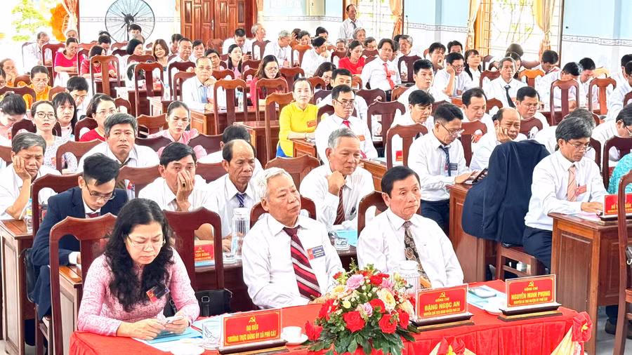 quang-canh-dai-hoi-anh-minh-hoang.jpg