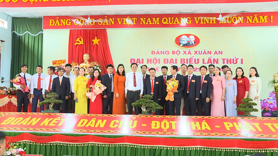 ra-mat-ban-chap-hanh-dang-bo-xa-xuan-an-nhiem-ky-2025-2030-anh-minh-hoang.png