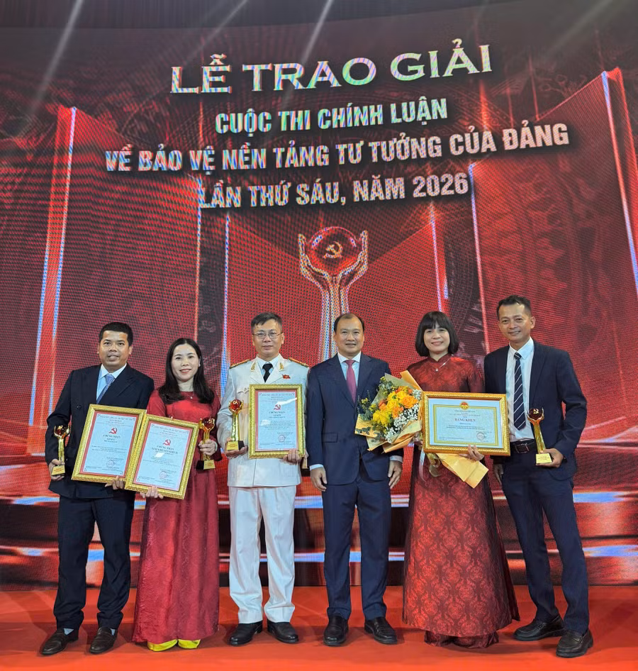 gia-lai-dat-4-giai-cuoc-thi-chinh-luan-ve-bao-ve-nen-tang-tu-tuong-cua-dang-lan-thu-sau.jpg