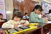 50 thiếu nhi tham gia hoạt động vẽ tranh với chủ đề “Tổ quốc trong tim em”