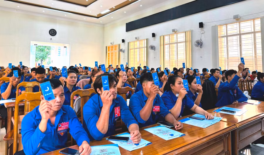 Các đại biểu hiệp thương chọn cử 29 anh, chị vào Ủy ban Hội LHTN Việt Nam huyện Ia Grai, khóa VI. Ảnh: Minh Thoan