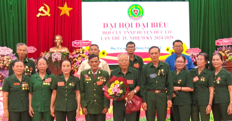 Ra mắt Ban Chấp hành Hội Cựu TNXP huyện Đức Cơ lần thứ IV, nhiệm kỳ 2024-2029. Ảnh: Như Quỳnh