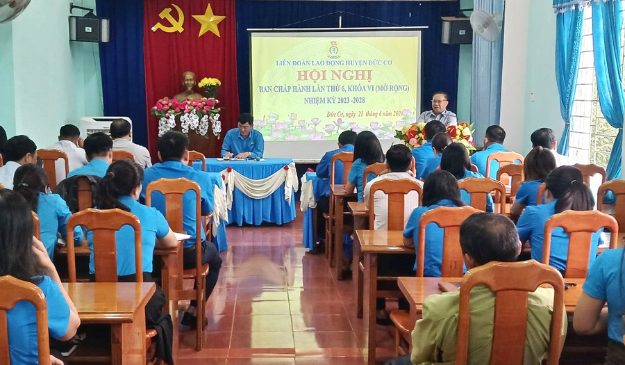 Toàn cảnh hội nghị Ban Chấp hành lần thứ 6 (mở rộng), nhiệm kỳ 2023-2028. Ảnh: Thanh Tịnh