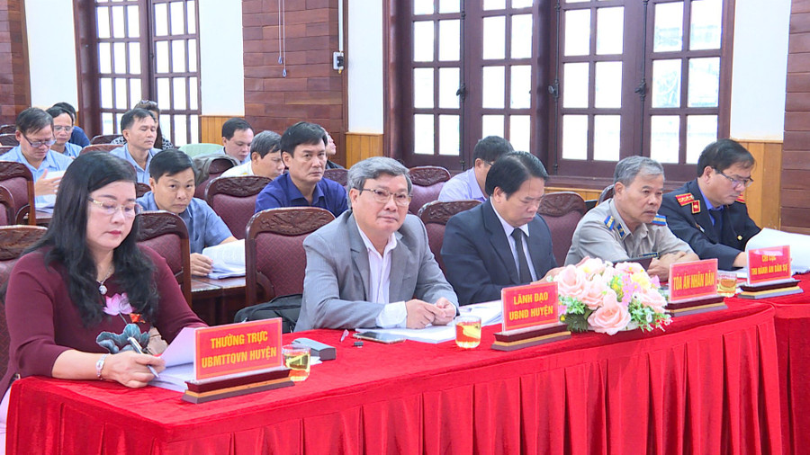 Các đại biểu tham dự Kỳ họp. Ảnh. Đ.Khôi Các đại biểu tham dự Kỳ họp. Ảnh. Đ.Khôi