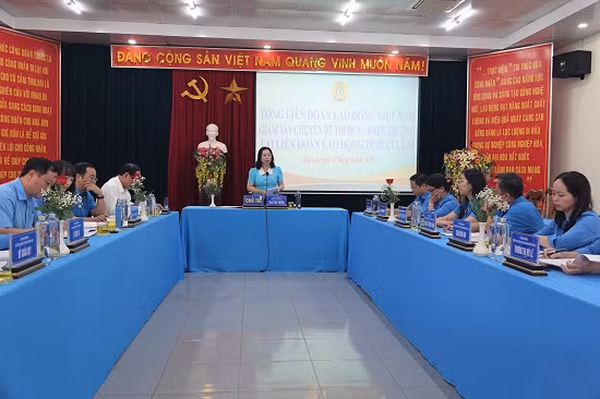 Quang cảnh buổi làm việc. Ảnh: Yến Tuấn