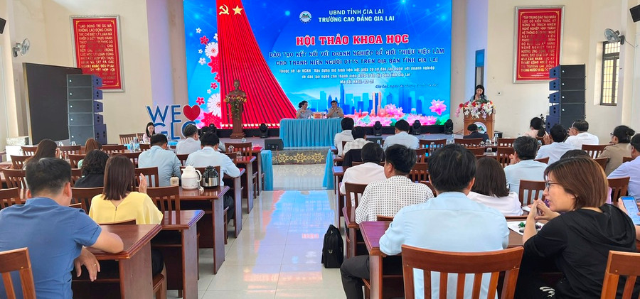 Quang cảnh hội thảo. Ảnh: Đinh Yến