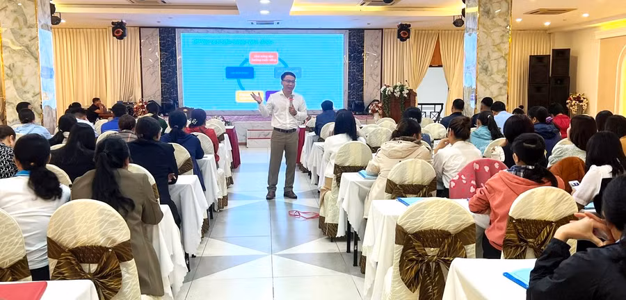 Quang cảnh lớp tập huấn. Ảnh: Đinh Yến