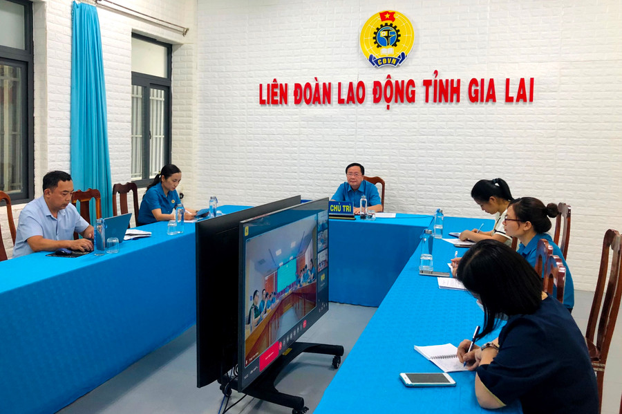 Quang cảnh Hội nghị tại điểm cầu LĐLĐ tỉnh Gia Lai. Ảnh: Đinh Yến Quang cảnh Hội nghị tại điểm cầu LĐLĐ tỉnh Gia Lai. Ảnh: Đinh Yến