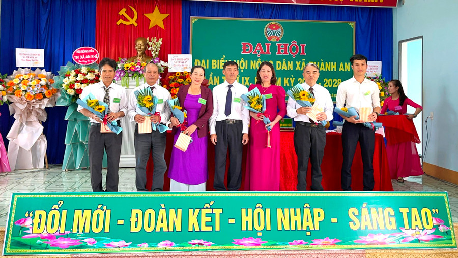 Ra mắt Ban chấp hành Hội Nông dân xã Thành An, nhiệm kỳ 2023-2028. Ảnh: Vũ Hùng
