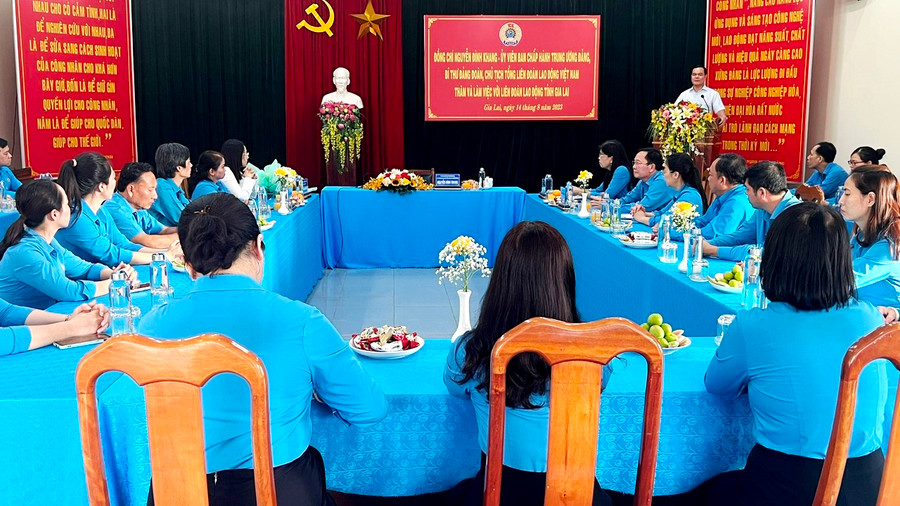 Quang cảnh buổi làm việc. Ảnh: Đinh Yến Quang cảnh buổi làm việc. Ảnh: Đinh Yến