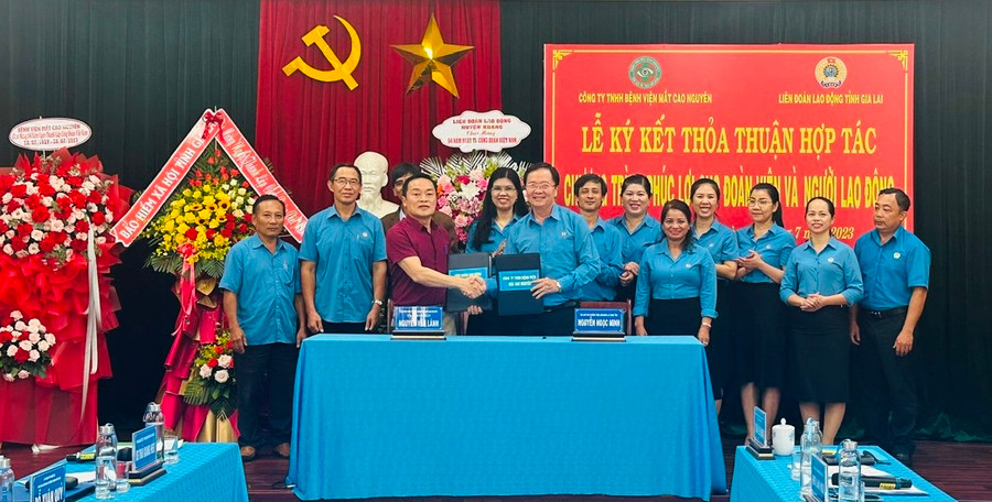 LĐLĐ tỉnh Gia Lai ký kết thỏa thuận hợp tác với Công ty TNHH Bệnh viện Mắt Cao Nguyên về Chương trình phúc lợi cho đoàn viên Công đoàn và người lao động. Ảnh: Đinh Yến LĐLĐ tỉnh Gia Lai ký kết thỏa thuận hợp tác với Công ty TNHH Bệnh viện Mắt Cao Nguyên về Chương trình phúc lợi cho đoàn viên Công đoàn và người lao động. Ảnh: Đinh Yến
