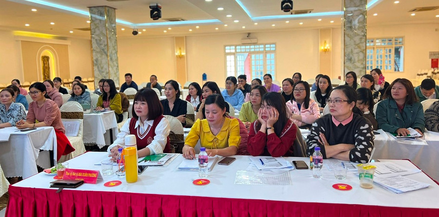 Các học viên tham gia lớp tập huấn. Ảnh: Đinh Yến