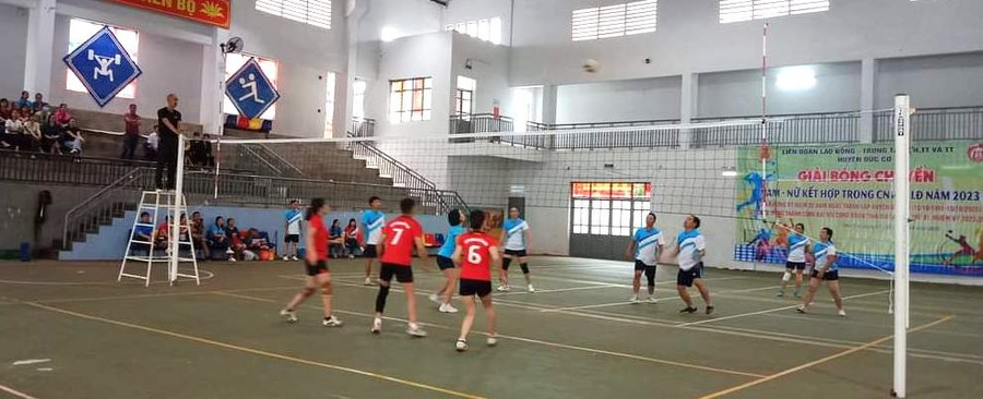 Các vận động viên tích cực thi đấu tranh giải. Ảnh: Thanh Tịnh Các vận động viên tích cực thi đấu tranh giải. Ảnh: Thanh Tịnh