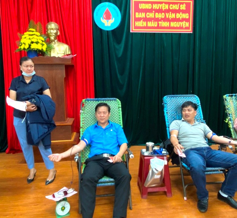 Nhờ đẩy mạnh tuyên truyền, Ban tổ chức đã tiếp nhận 588 đơn vị máu an toàn, vượt chỉ tiêu tỉnh giao. Ảnh: Đinh Yến Nhờ đẩy mạnh tuyên truyền, Ban tổ chức đã tiếp nhận 588 đơn vị máu an toàn, vượt chỉ tiêu tỉnh giao. Ảnh: Đinh Yến