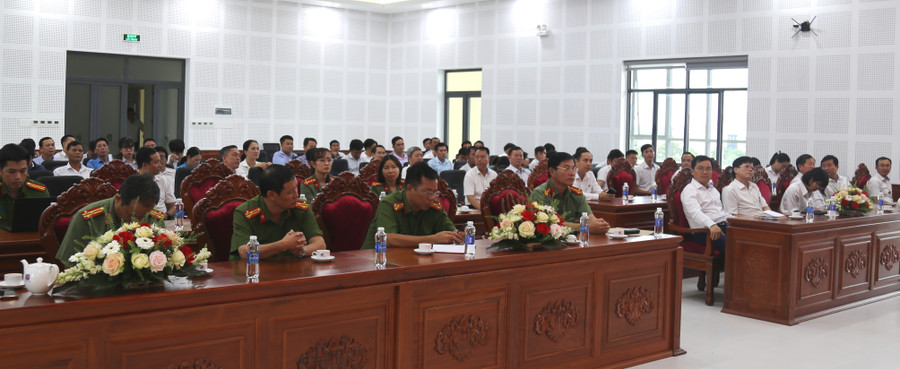 Quang cảnh buổi bế giảng. Ảnh: Đinh Yến Quang cảnh buổi bế giảng. Ảnh: Đinh Yến