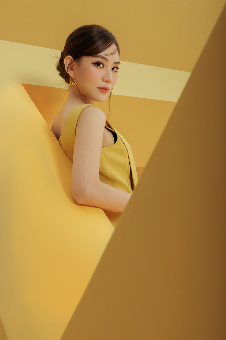 Hoa hậu Mai Phương tiết lộ định hướng mới sau khi thi Miss World - Ảnh 7. Mặt khác, Hoa hậu Mai Phương cũng cho biết dù cô không quá quan tâm đến những lời phán xét nhưng vẫn lắng nghe các ý kiến đóng góp tích cực nhằm hoàn thiện bản thân mỗi ngày. Ảnh: NVCC