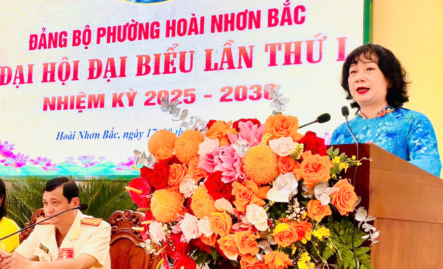 Đồng chí Phạm Thị Tố Hải-Ủy viên Ban Thường vụ Tỉnh ủy, Giám đốc Sở Nội vụ phát biểu chỉ đạo Đại hội. Ảnh: Phi Long z6918224092864-44fe8aedca39dac30e80bbc7d699bd7c.jpg