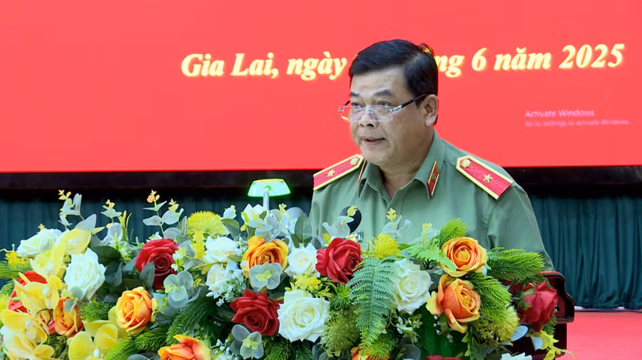 dong-chi-thieu-tuong-rah-lan-lam-phat-bieu-khi-nhan-quyet-dinh-nghi-huu.jpg